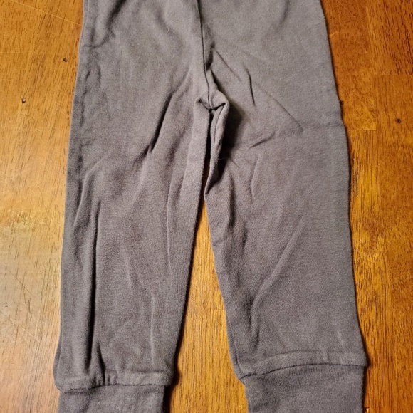 24 Month - Mixed Brand Bodysuits  and Pants - 24 C - Picture 6 of 8